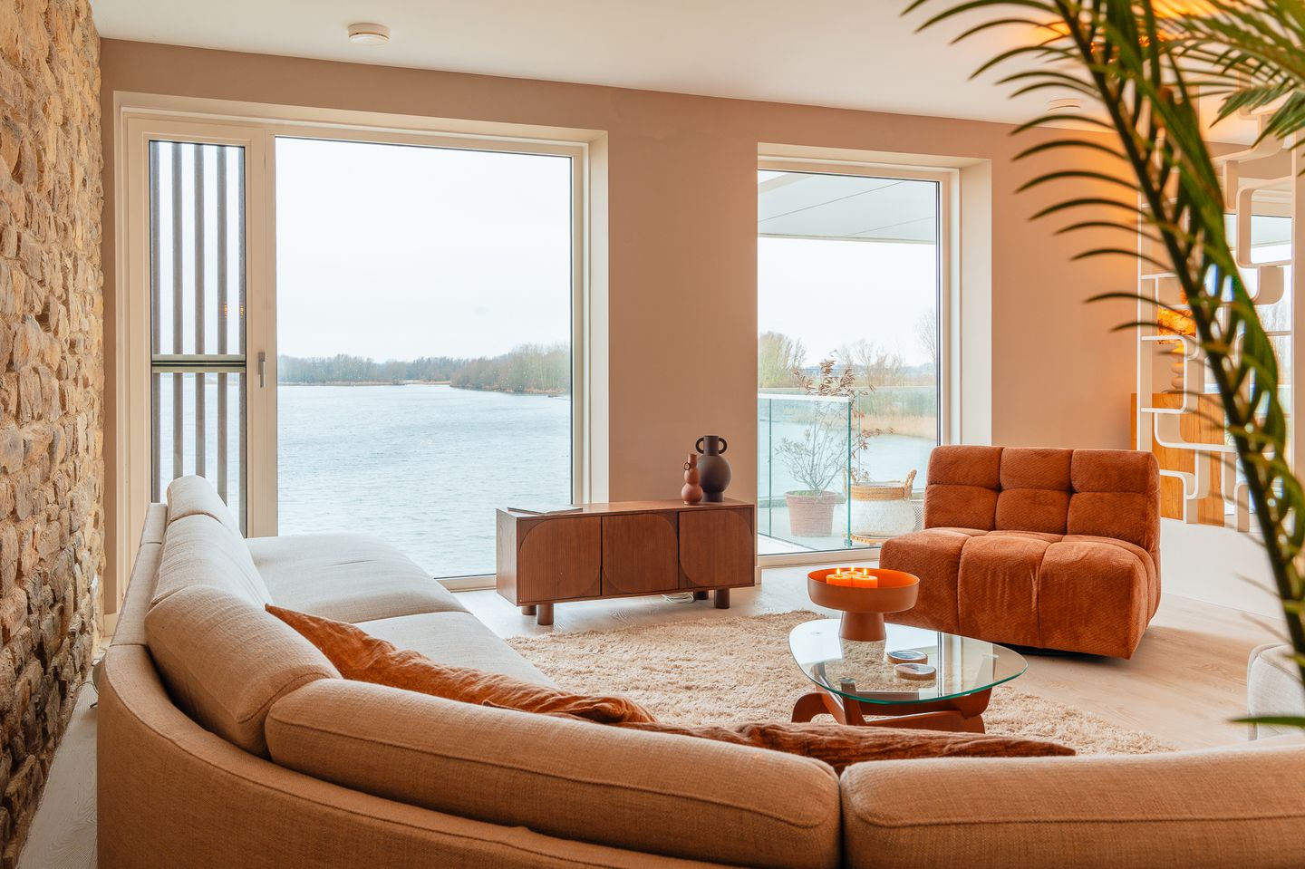 Luxury apartment with spectacular water views in Nesselande — 32