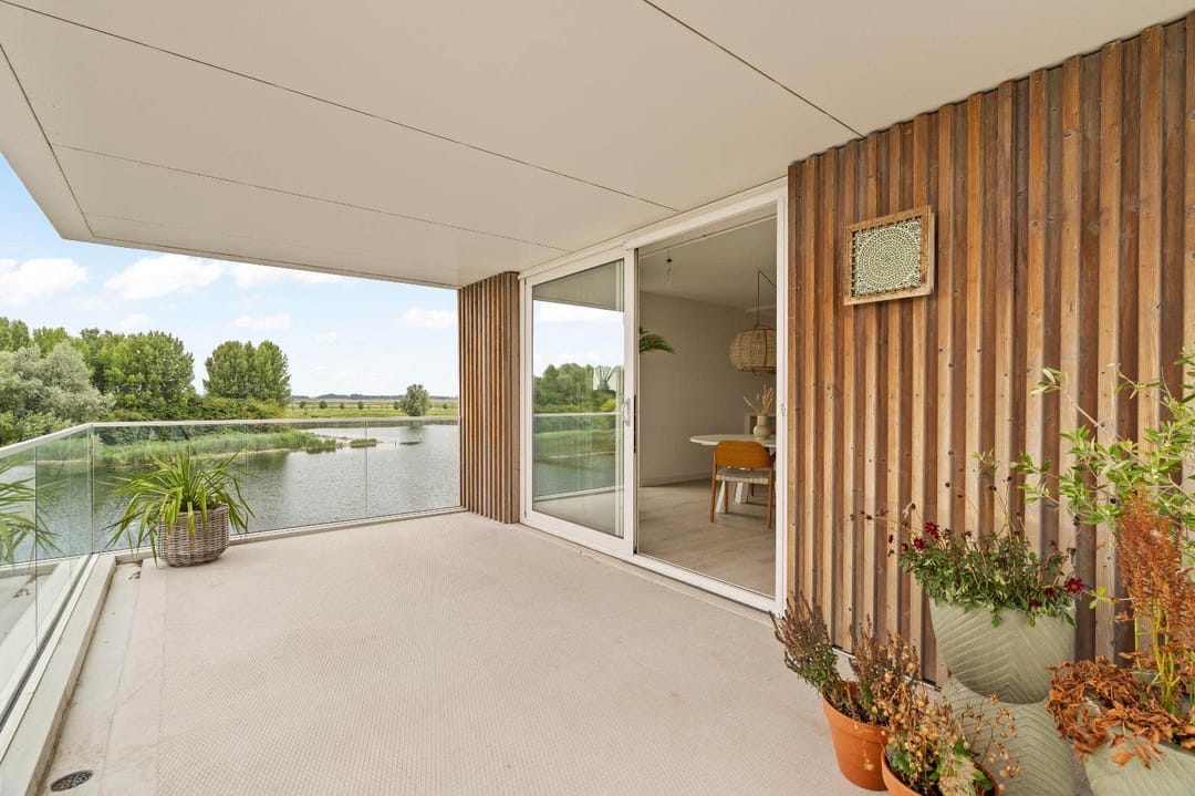 Luxury apartment with spectacular water views in Nesselande — 45
