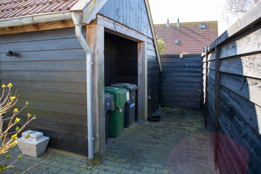 Spacious detached home with ground floor bedroom in Midsland, Terschelling — 52