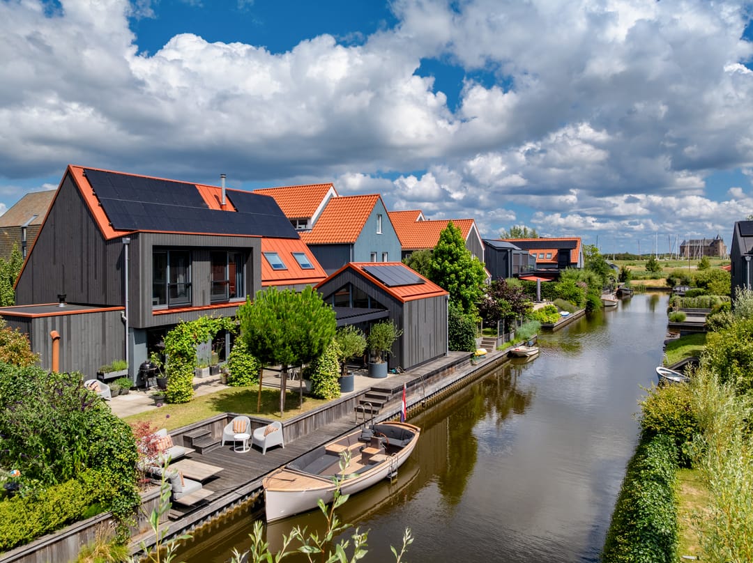 Modern Waterfront Villa with Private Mooring in Muiden — 40