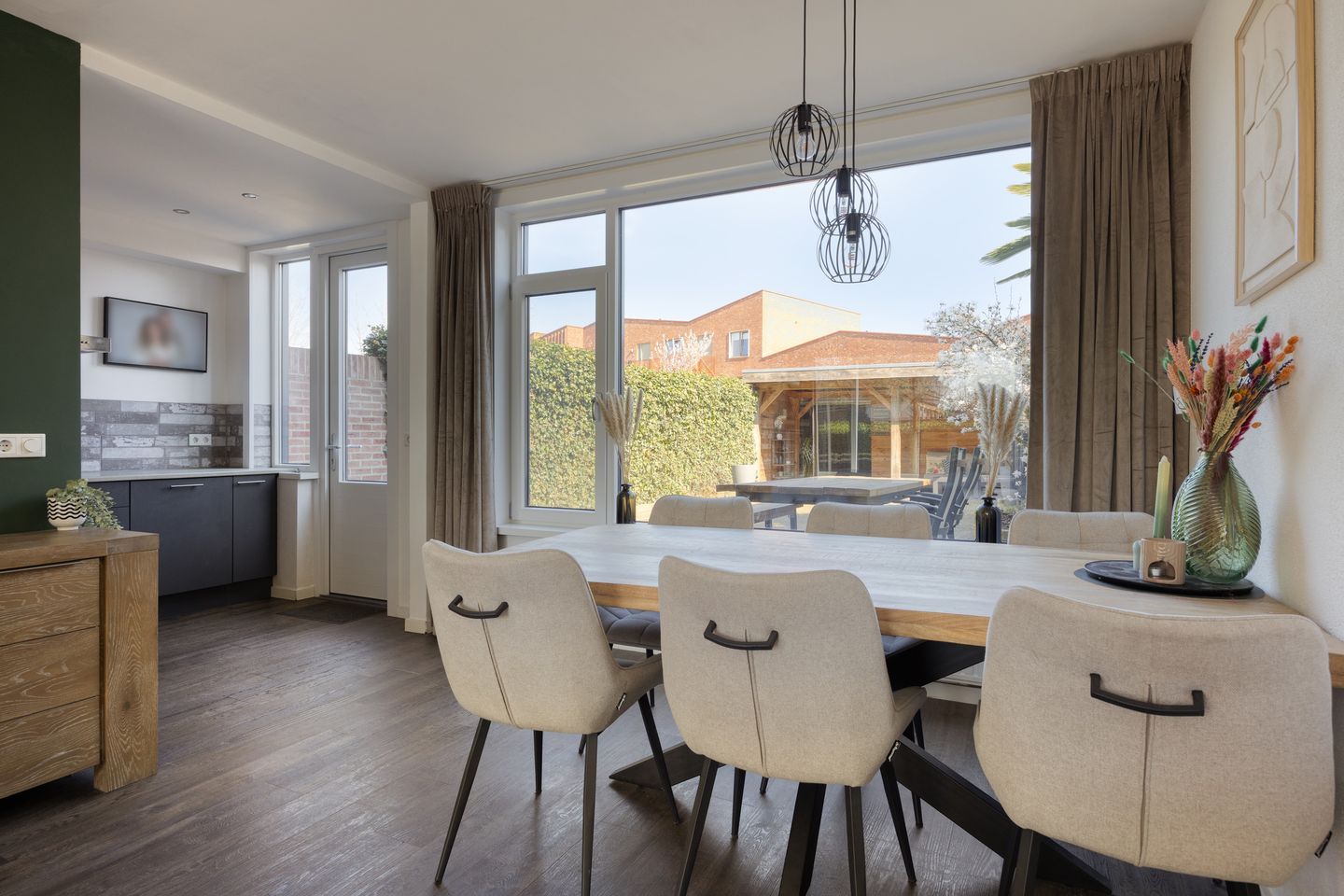 Photo 10 of Van der Poest Clementstraat 31