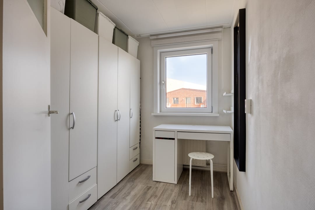 Photo 23 of Van der Poest Clementstraat 31