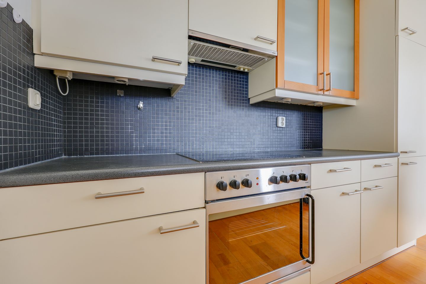 Foto 19 van Omval 94