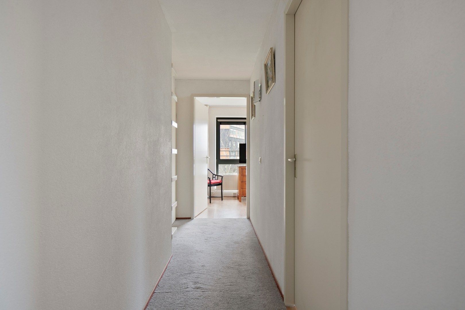 Spacious 4-Room Apartment with Water View in Almere Eilandenbuurt — 18