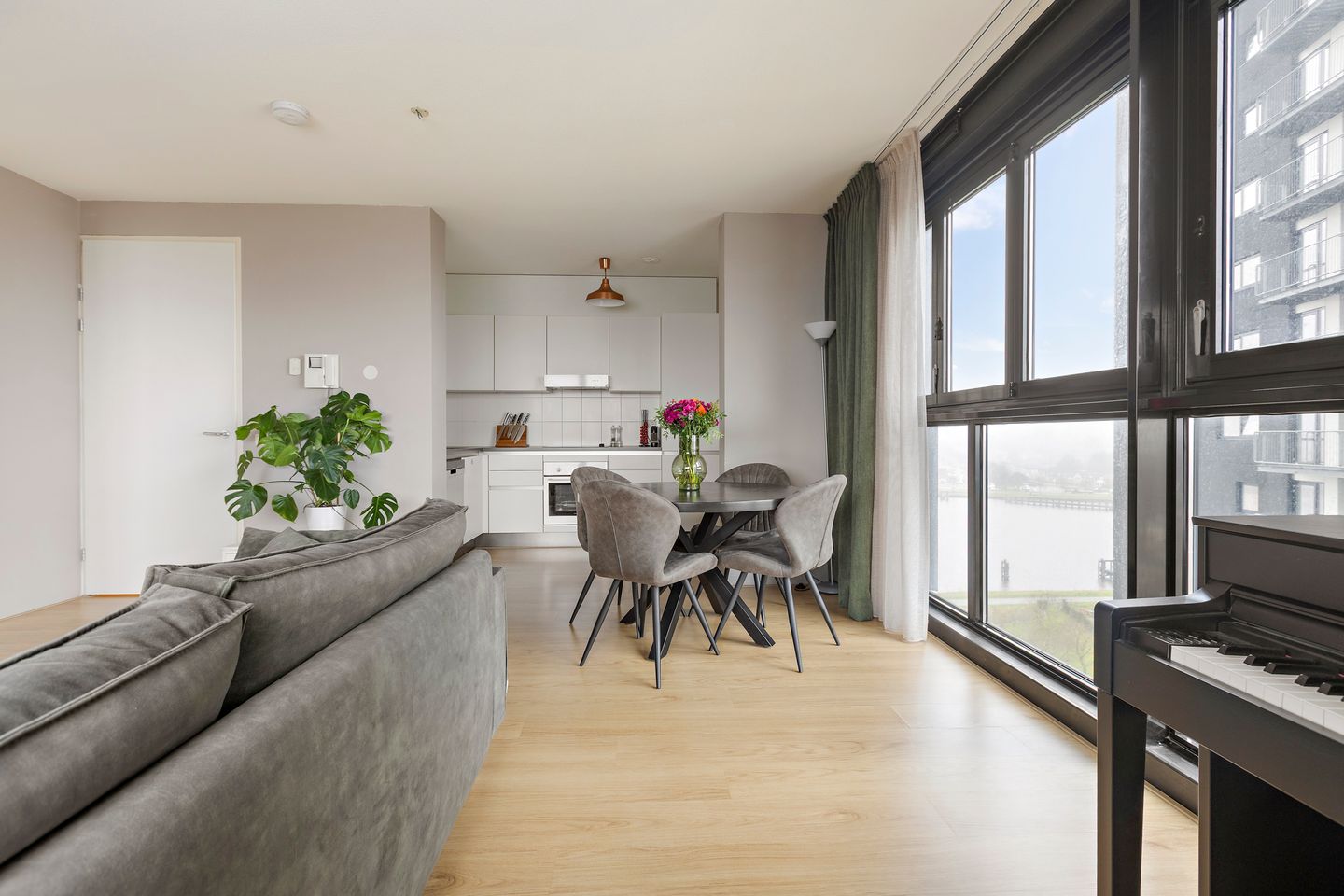 Foto 20 van Regattaweg 336