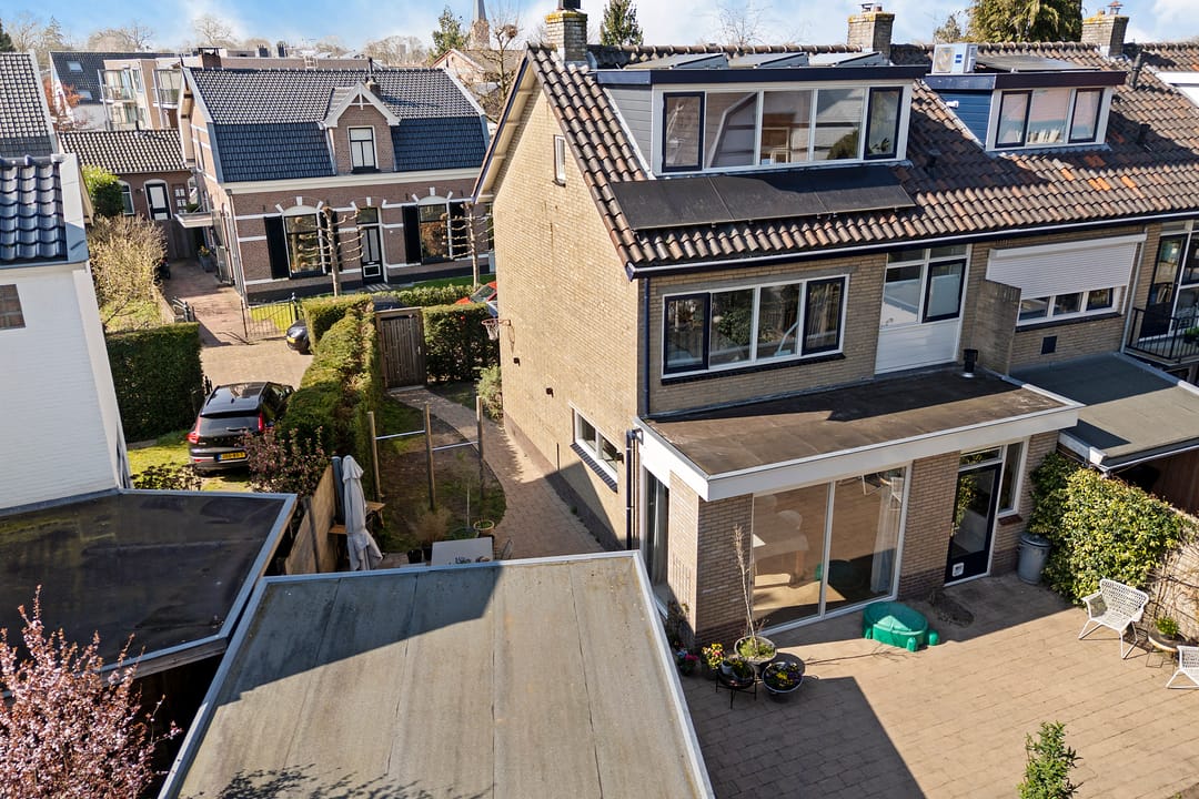 Spacious Extended and Insulated Family Home on a Prime Location — 28