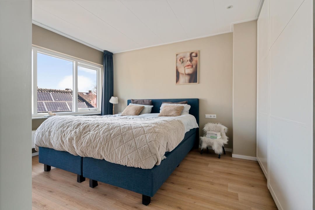 Spacious Extended and Insulated Family Home on a Prime Location — 16