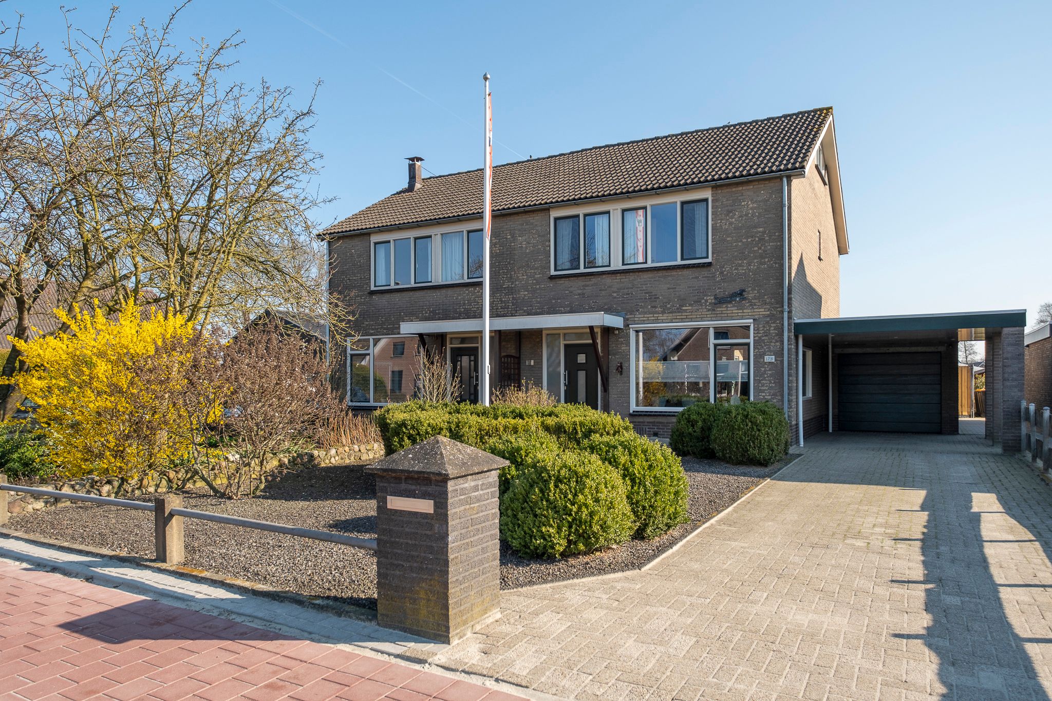 Buying a house in The Netherlands., Lieving 17-B