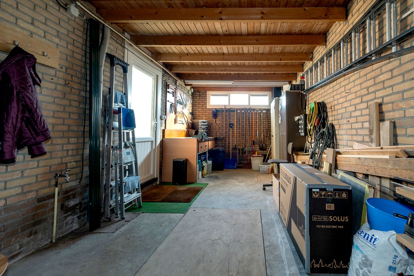 Photo 34 of Lieving 17-B