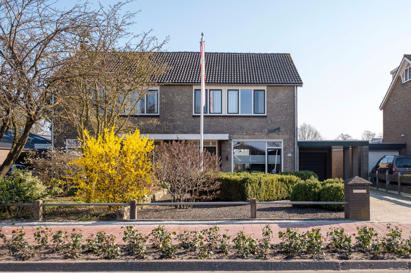 Photo 40 of Lieving 17-B