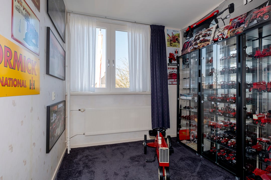 Photo 23 of Lieving 17-B