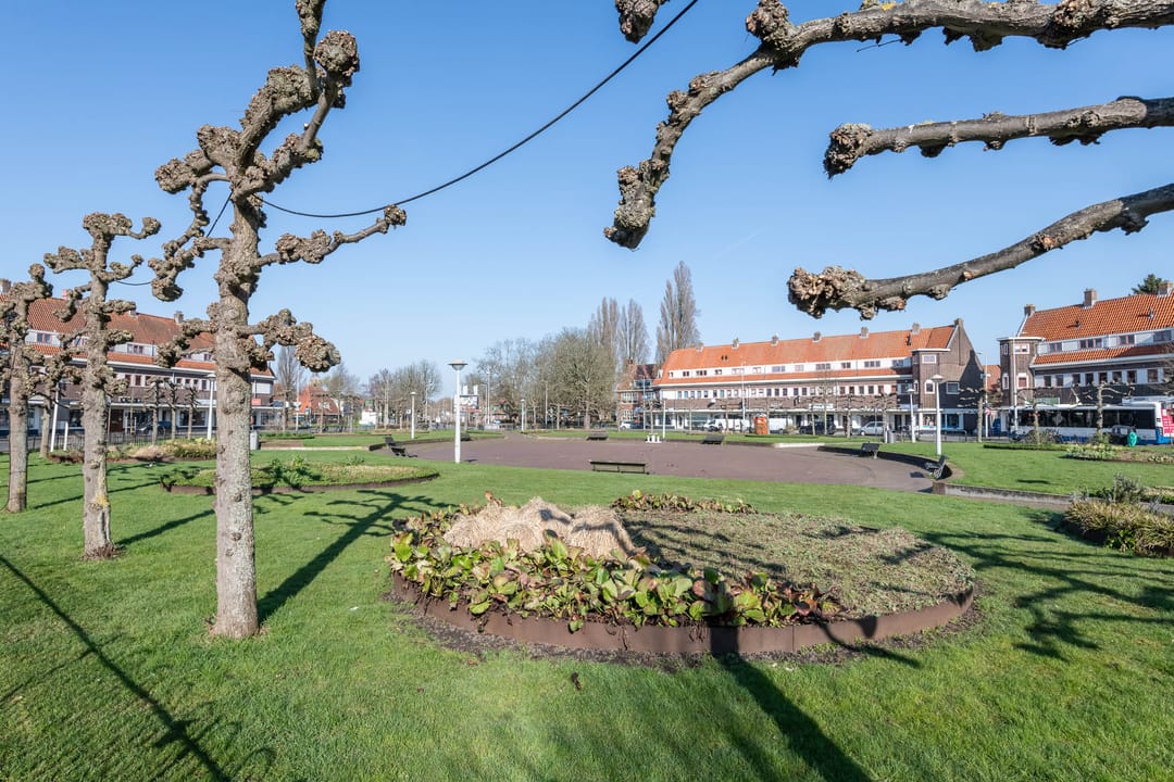 Charming Renovated Home in Amsterdam-Noord with Private Garden — 38