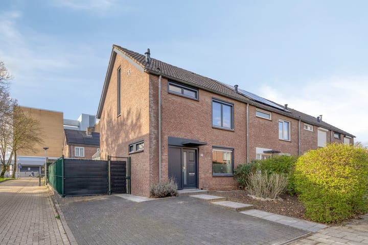 Foto 2 van Jupiterhof 97