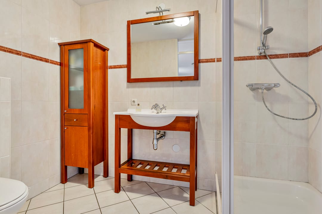 Comfortable Semi-Bungalow with Sunny Patio in Hinthamerpark — 16