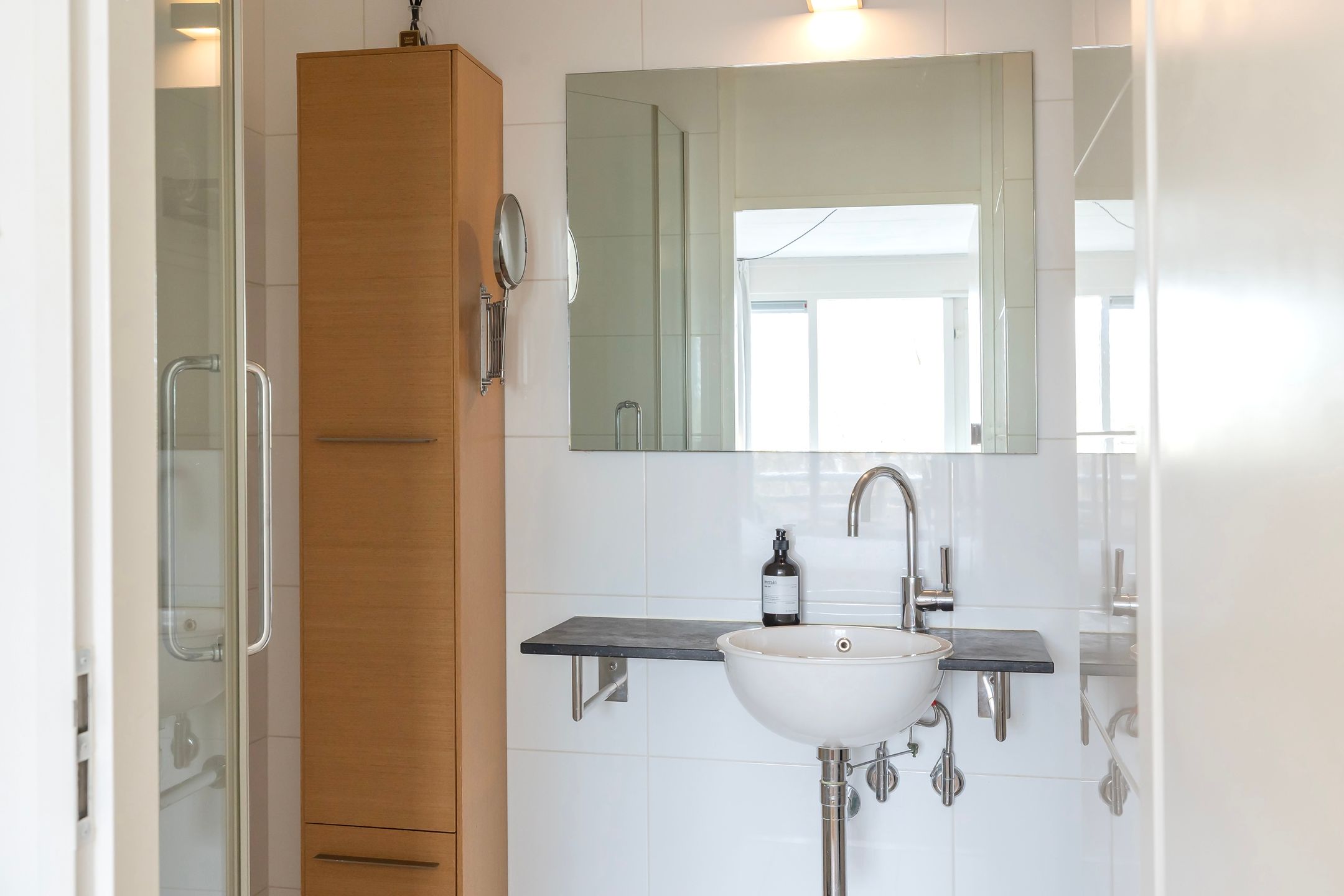 Light and well laid out 3-room apartment with water view in Oud-West — 34