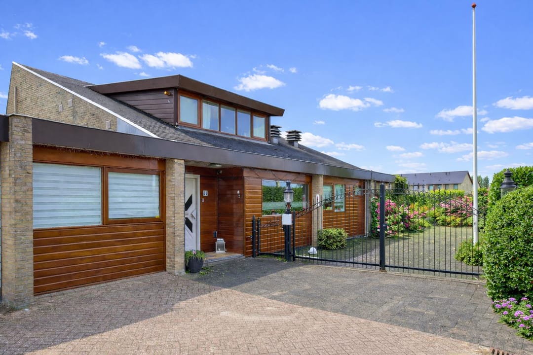 Luxury Bungalow with Private Pool and Boat Slip — 23
