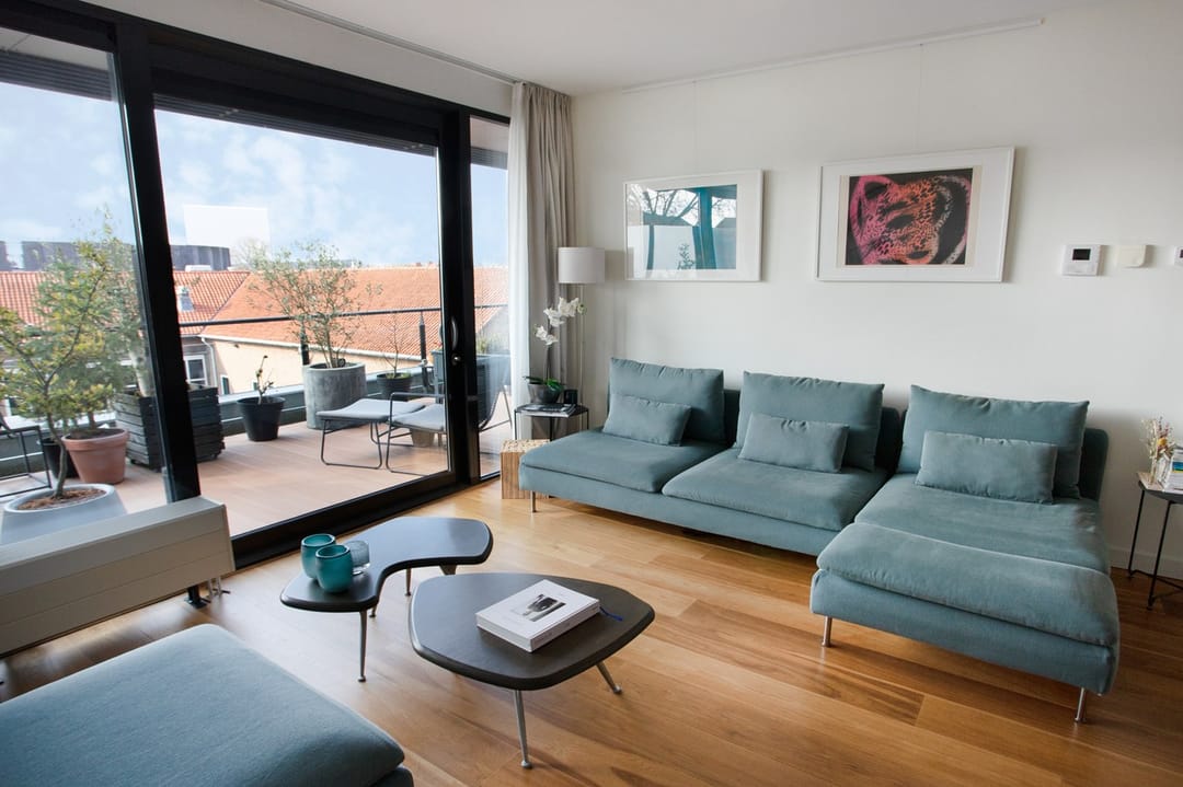 Modern Penthouse with 30 m² Roof Terrace in the City Center — 19
