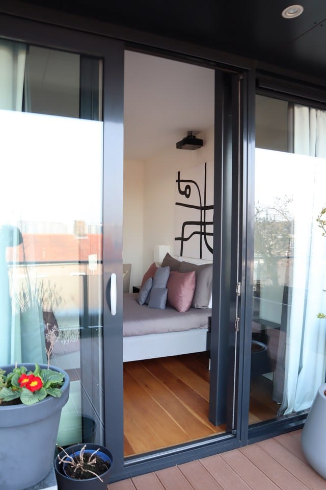 Modern Penthouse with 30 m² Roof Terrace in the City Center — 31
