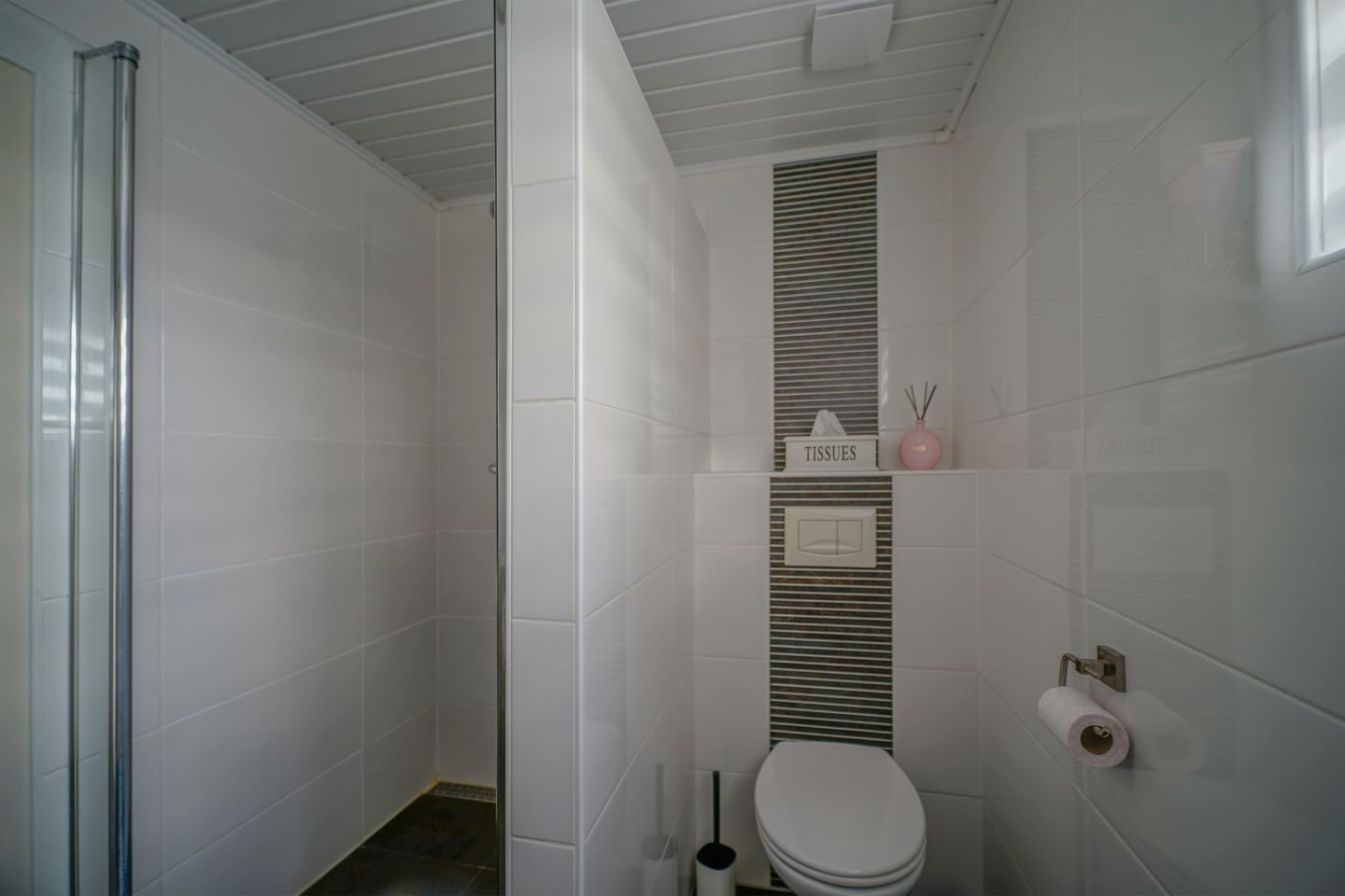 Spacious extended semi-detached home with four bedrooms in St. Willebrord — 26