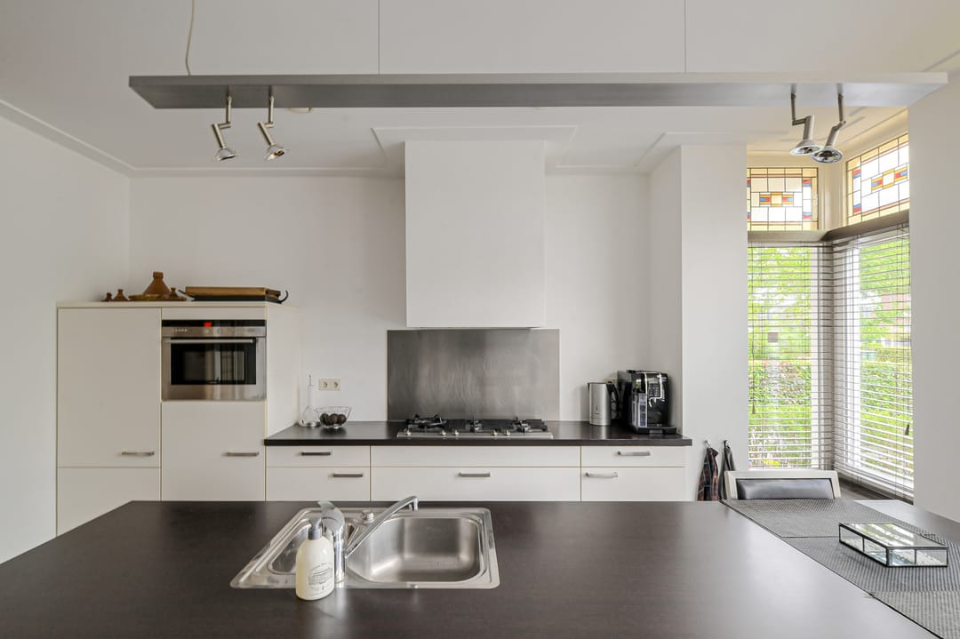 Detached Townhouse with Water Views in Oosterhout's Houthaven Neighborhood — 16