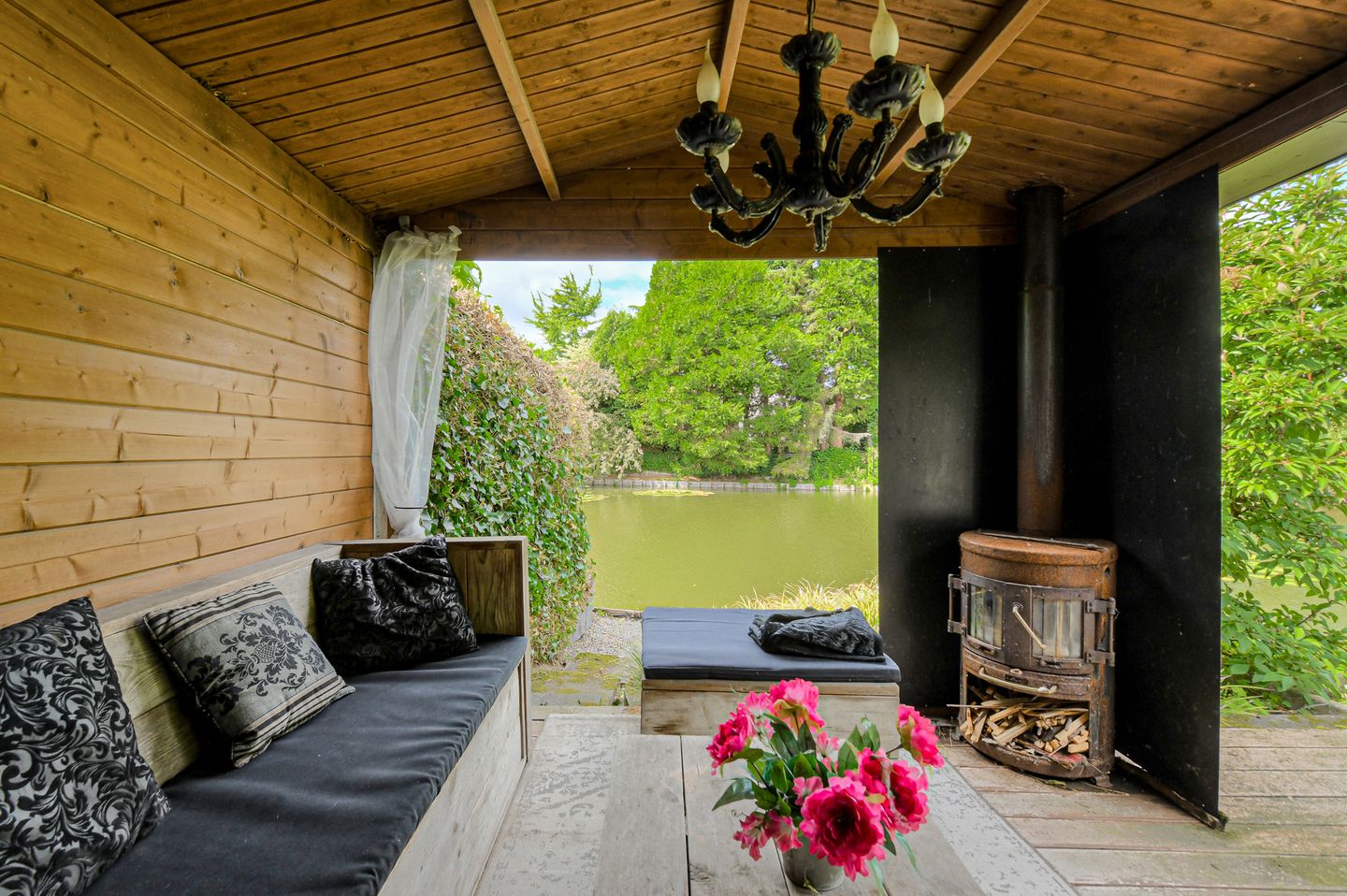 Detached Townhouse with Water Views in Oosterhout's Houthaven Neighborhood — 42