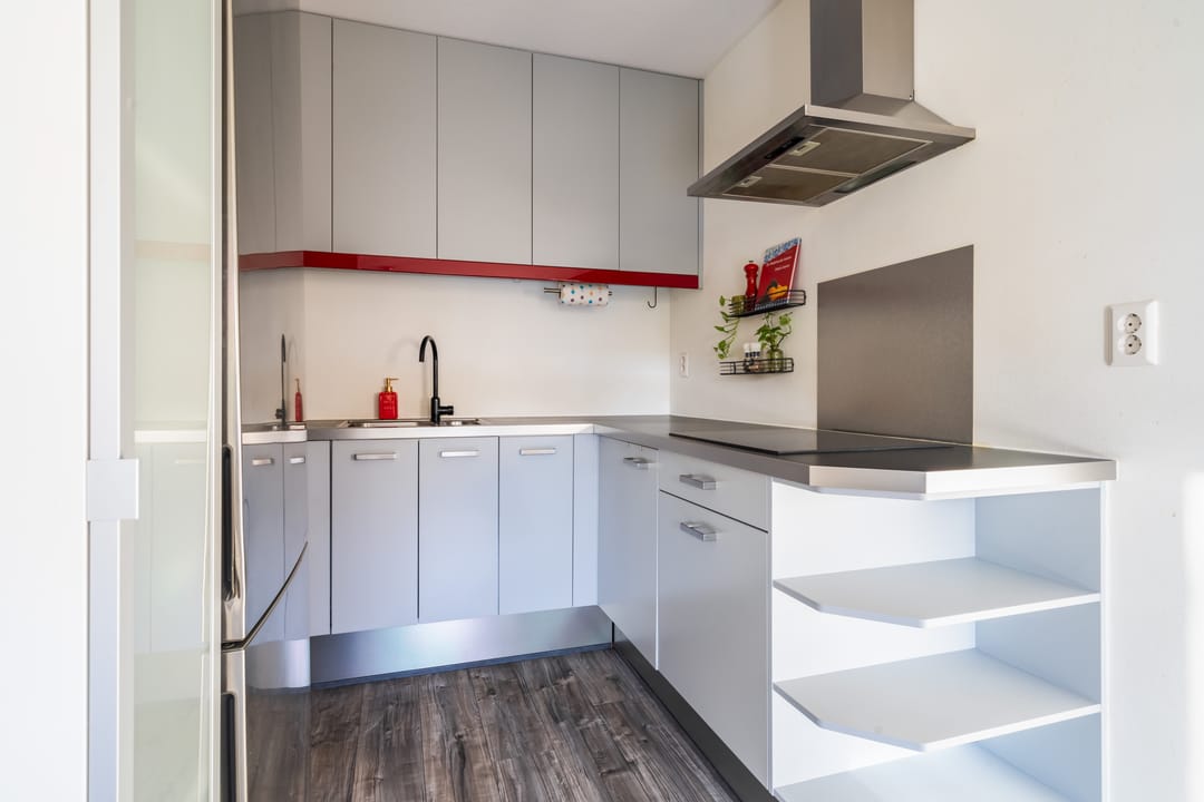 Modern Apartment with Balcony in Nieuwegein — 20