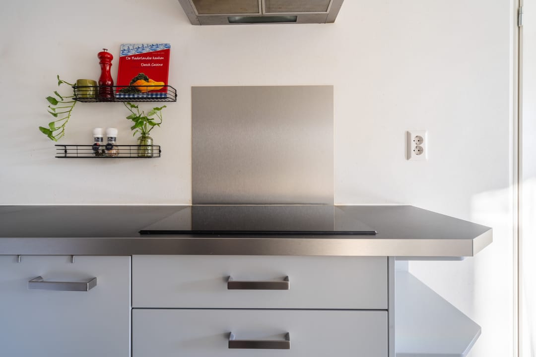 Modern Apartment with Balcony in Nieuwegein — 21