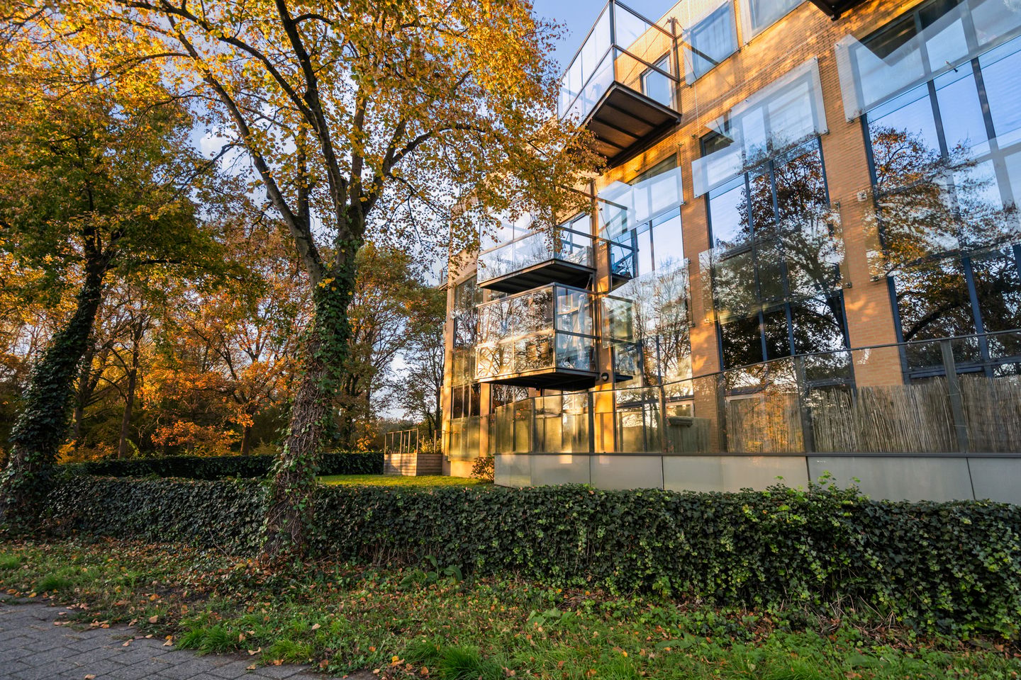 Modern Apartment with Balcony in Nieuwegein — 38