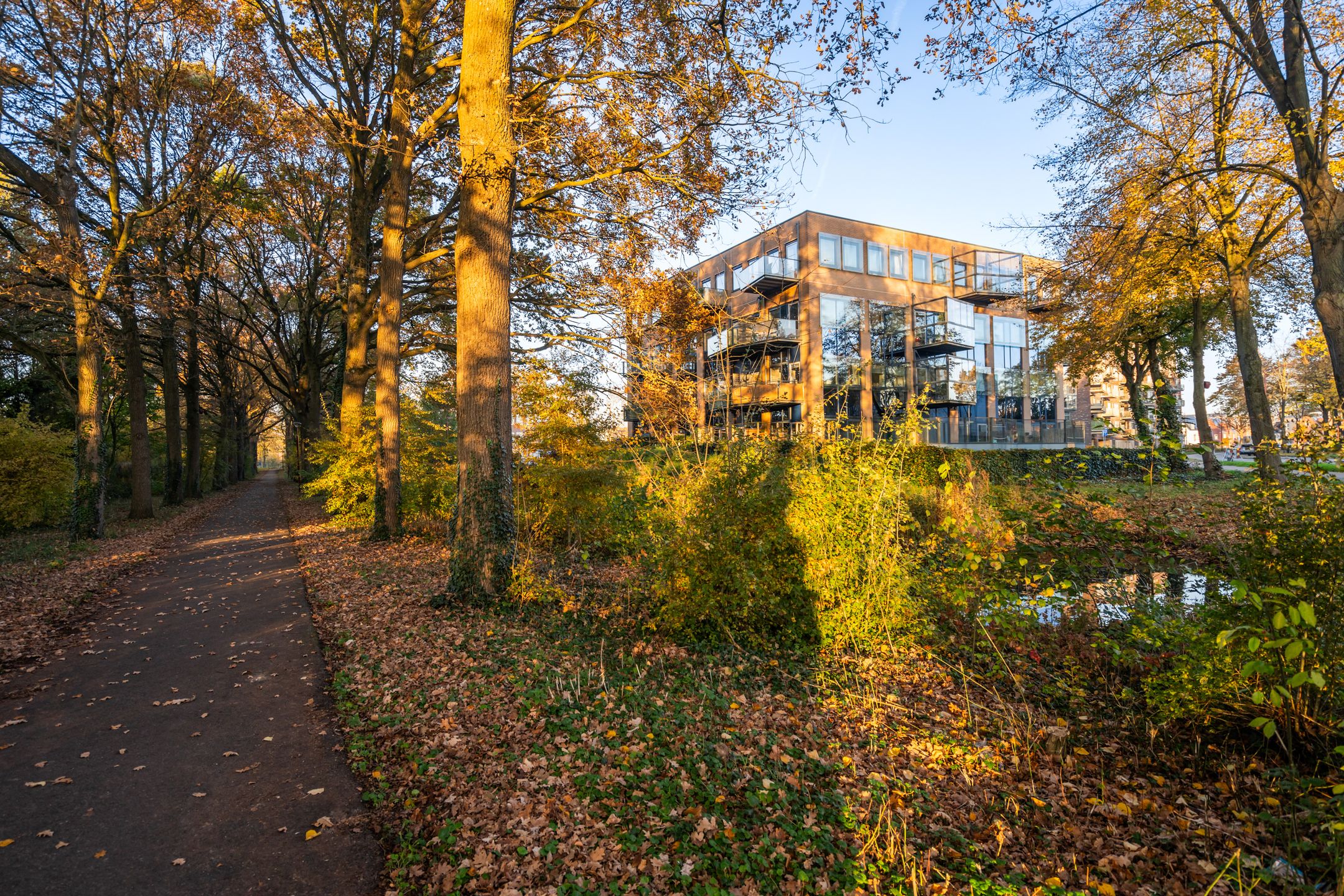 Modern Apartment with Balcony in Nieuwegein — 42