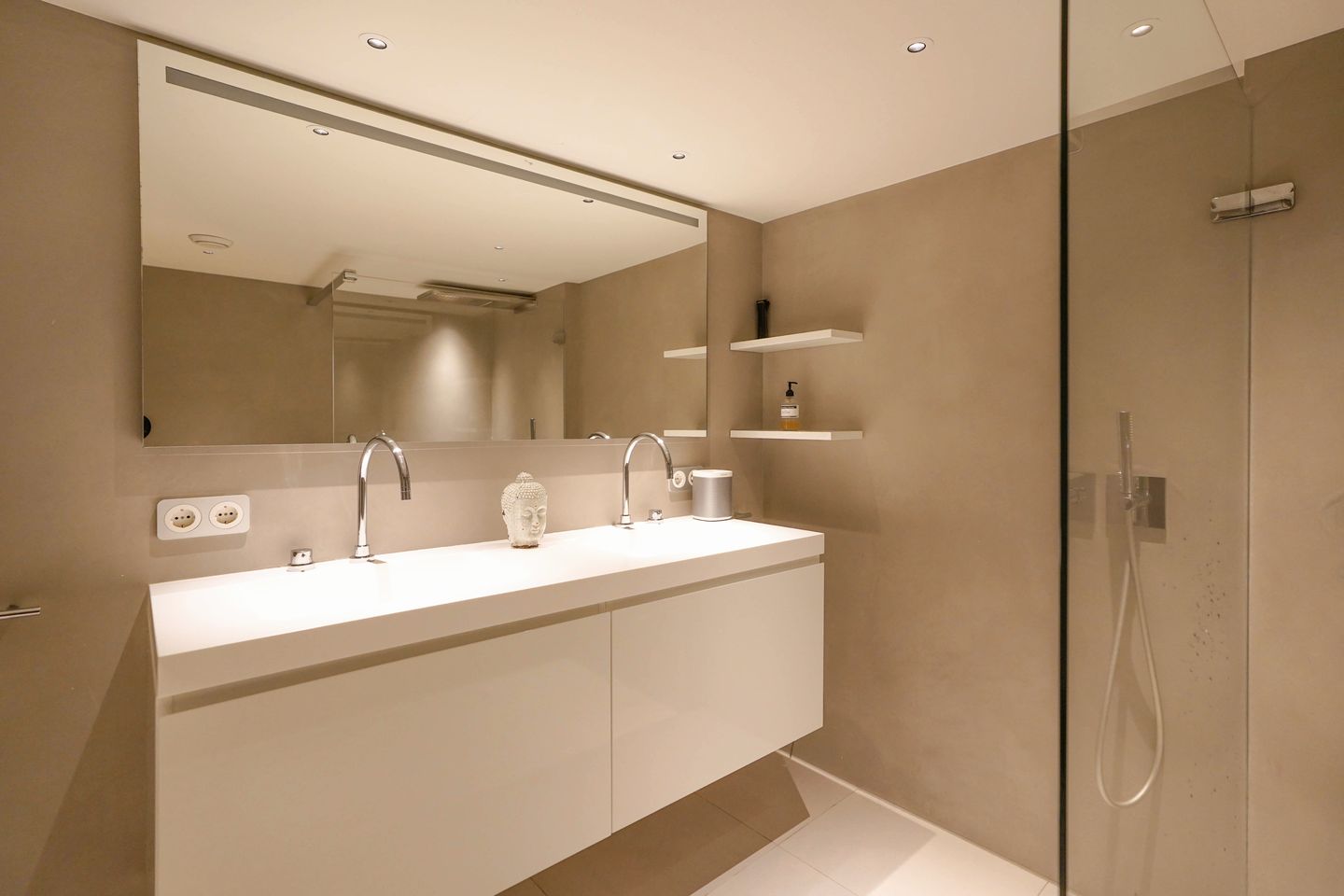 Foto 29 van Raamweg 14