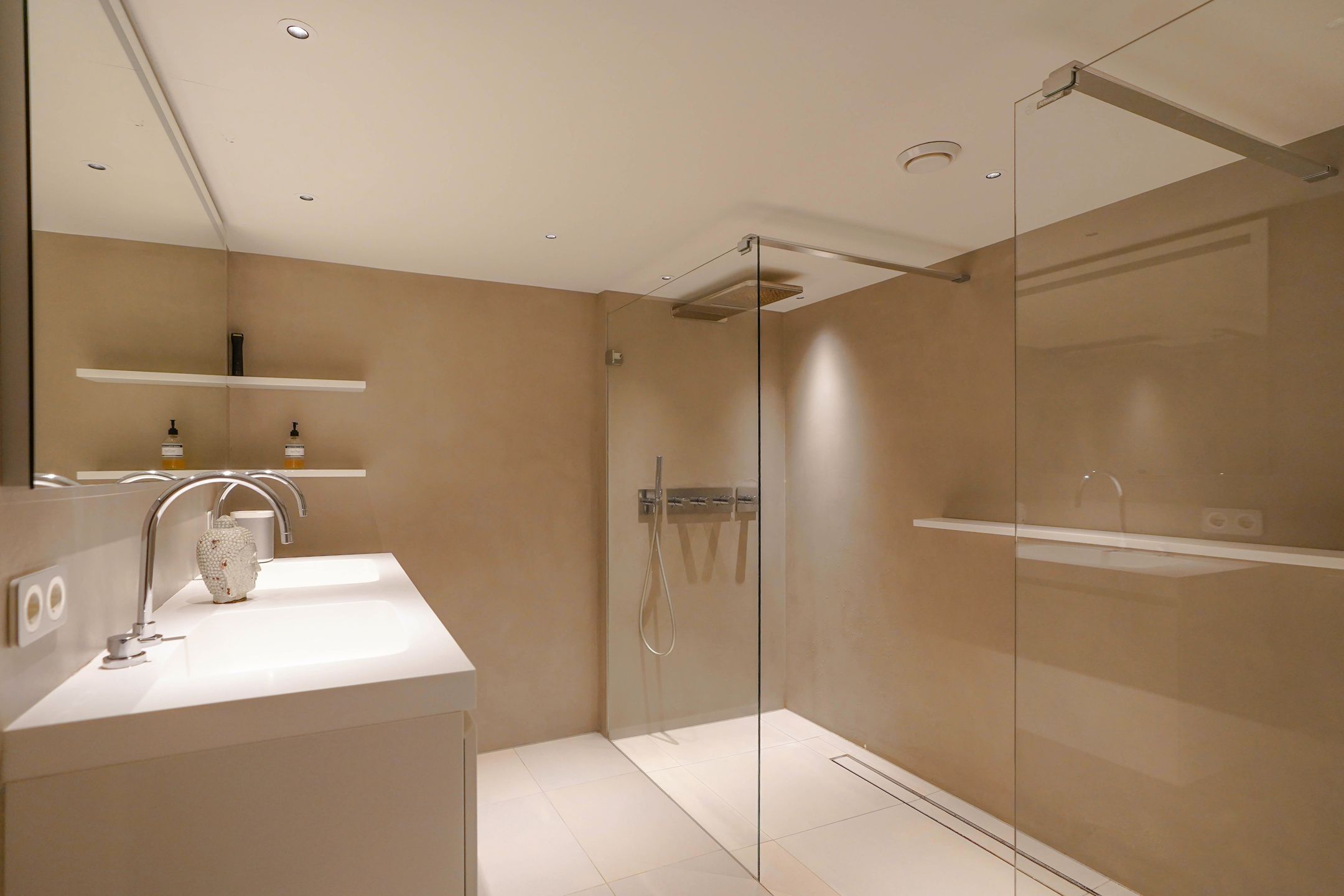 Foto 27 van Raamweg 14