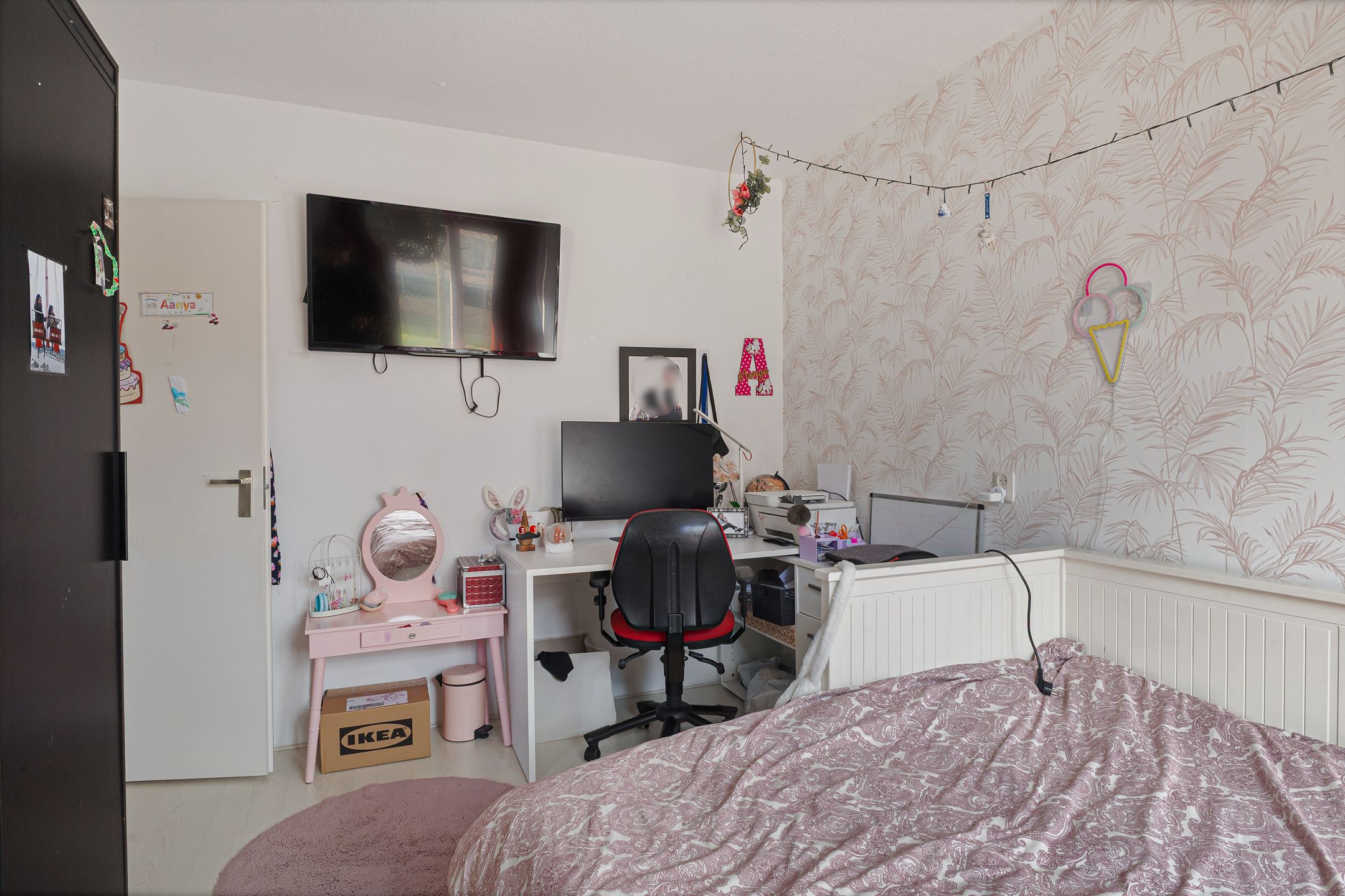 Spacious and Modern Terraced House with Four Bedrooms and Sunny Garden — 23