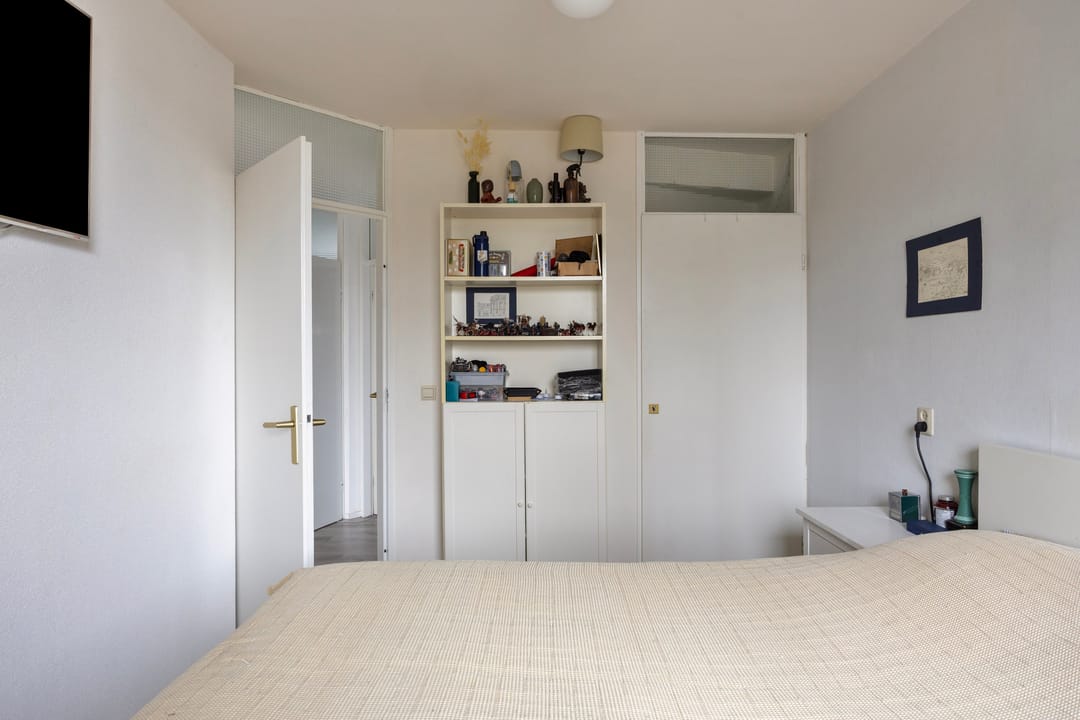 Spacious semi-detached house with 4 bedrooms and garage in Almere Muziekwijk — 16