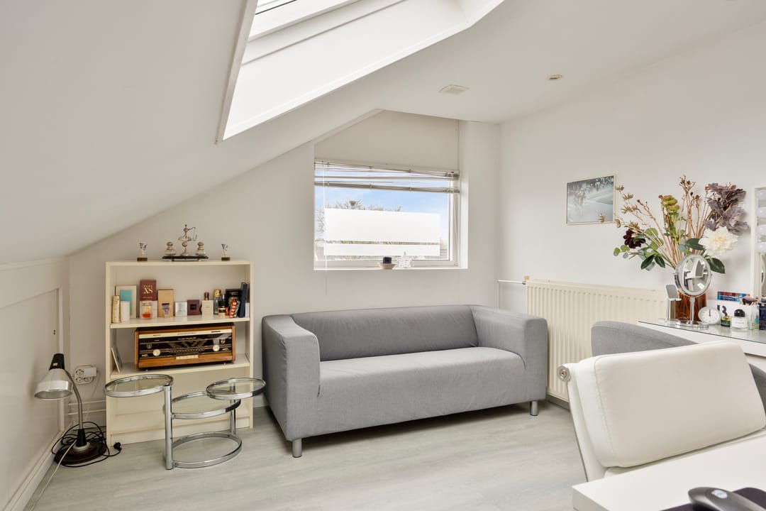 Spacious semi-detached house with 4 bedrooms and garage in Almere Muziekwijk — 23