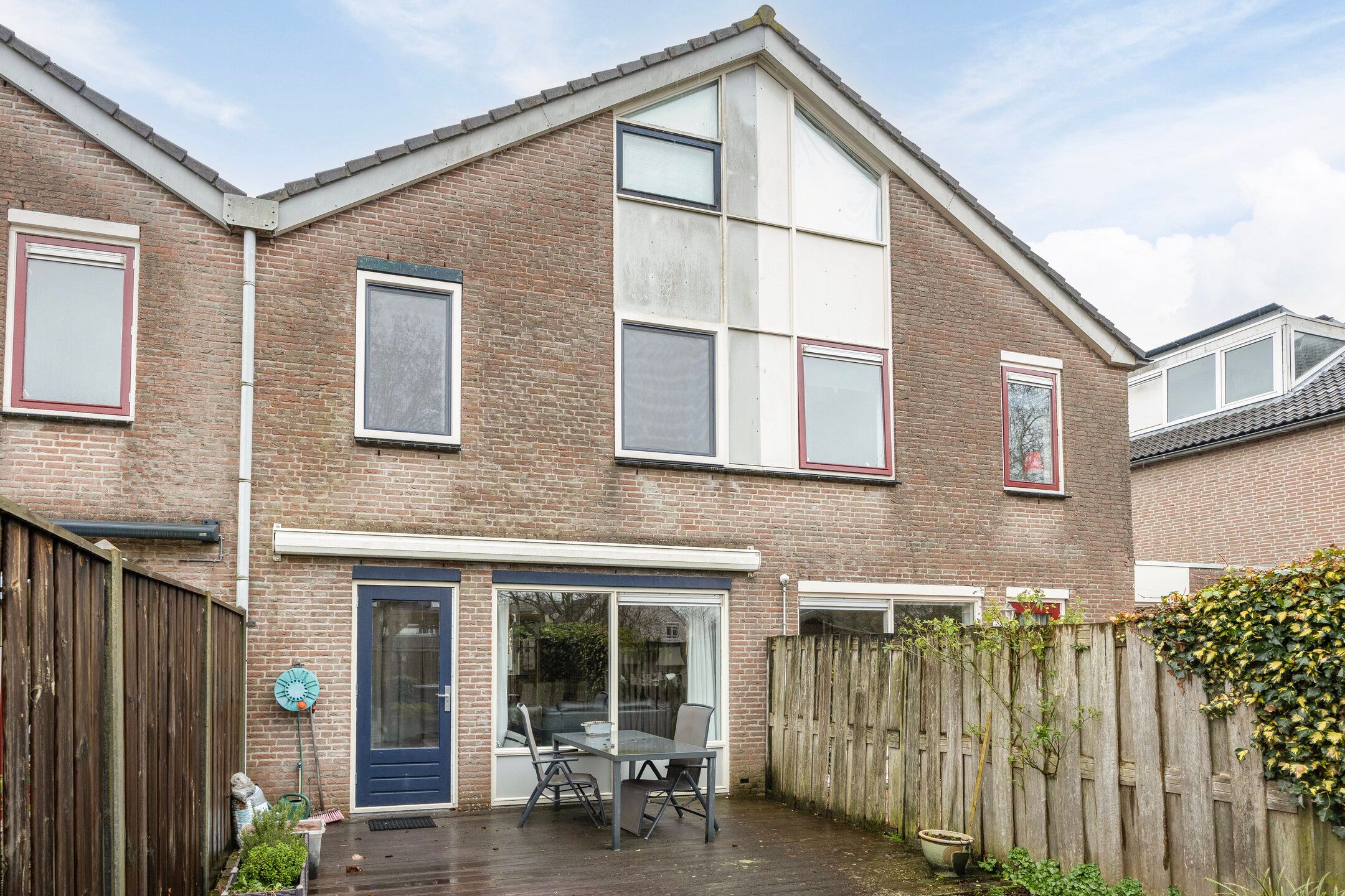 Spacious semi-detached house with 4 bedrooms and garage in Almere Muziekwijk — 27