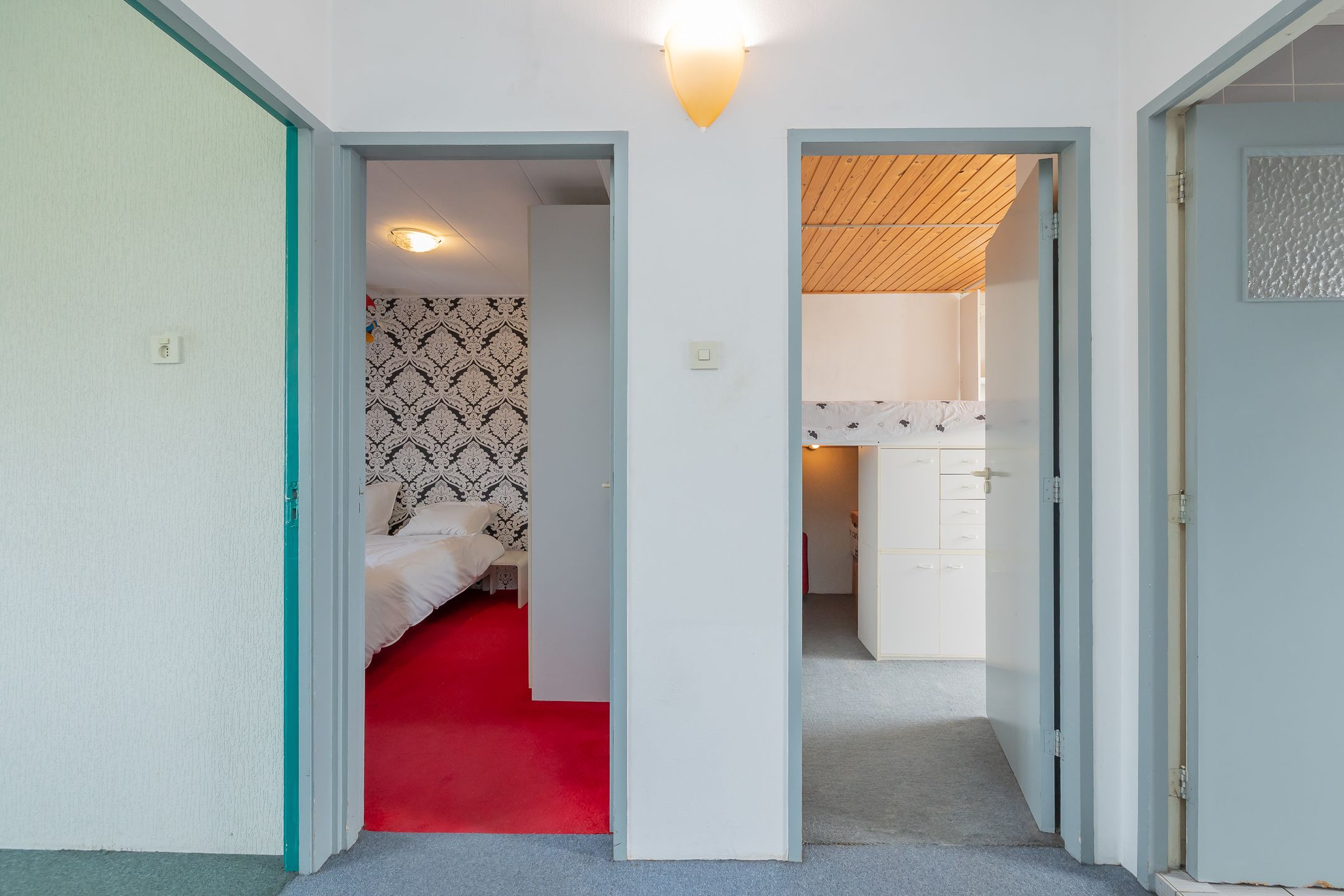 Spacious 1920s Upper Apartment with 4 Bedrooms and Balcony in IJmuiden — 12