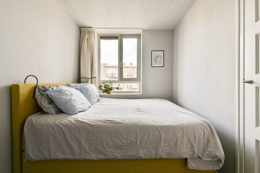 Light 3-Room Corner Apartment with Free Views Over the Water — 13