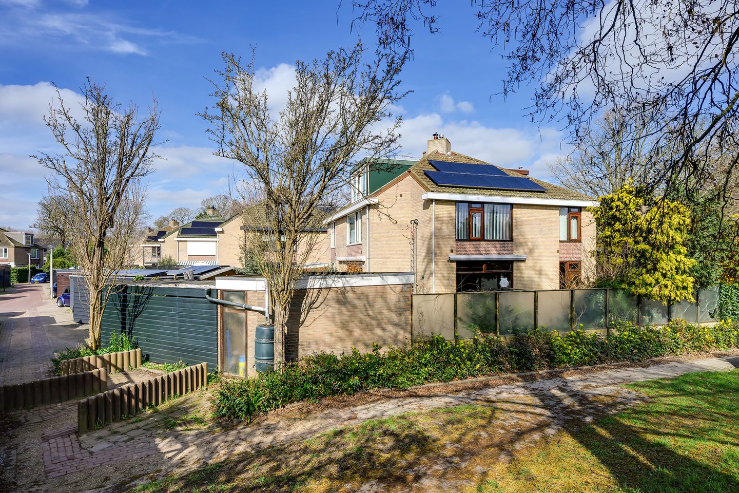 Spacious semi-detached house in a beautiful green environment — 13