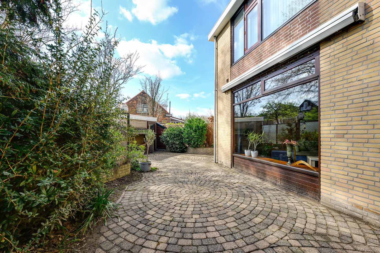 Spacious semi-detached house in a beautiful green environment — 22