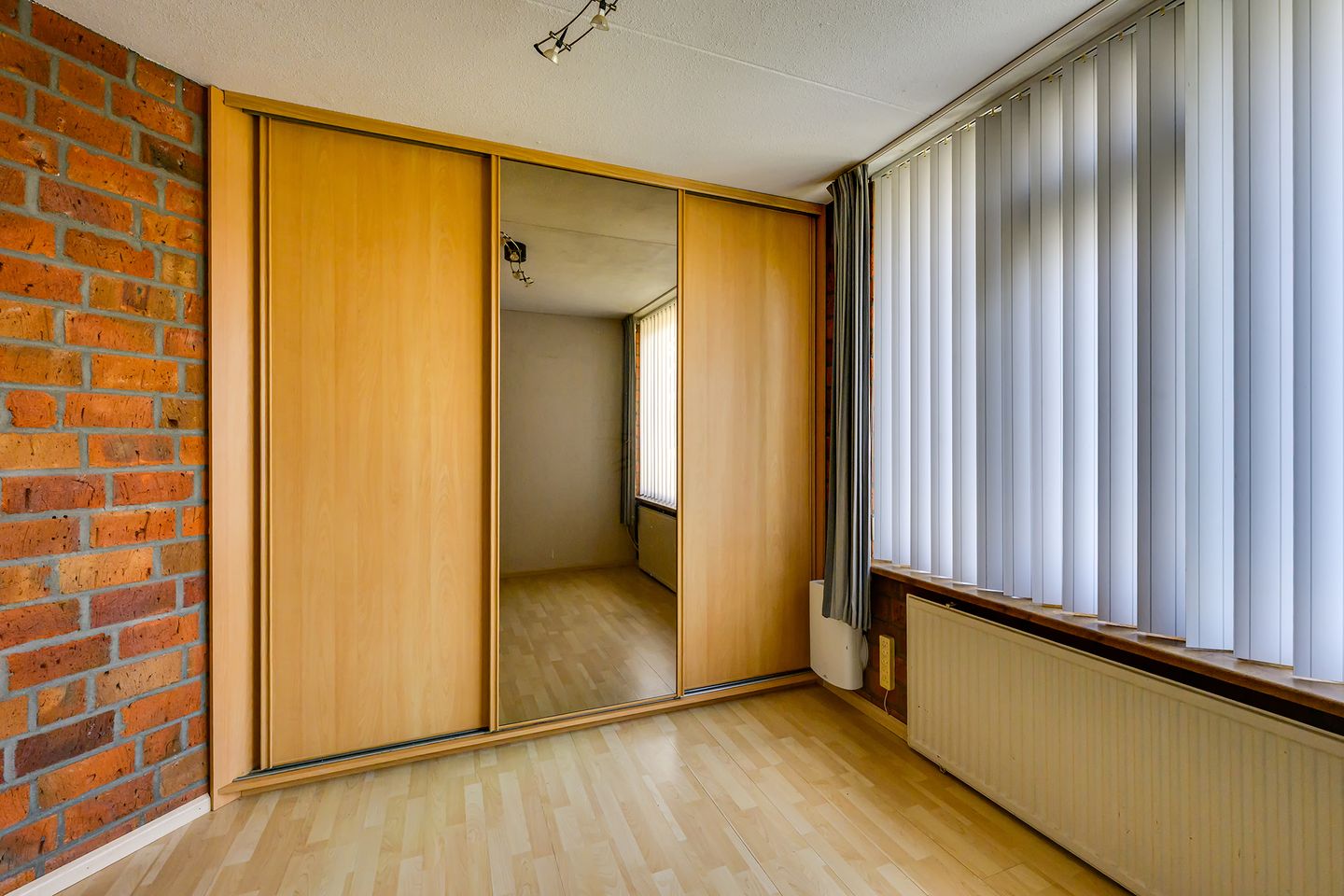 Spacious semi-detached house in a beautiful green environment — 51