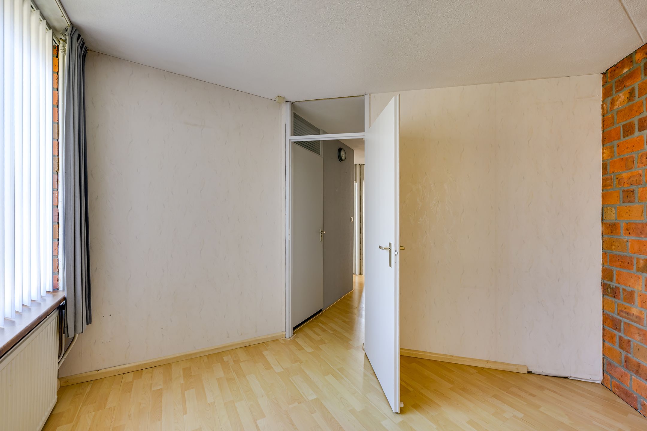 Spacious semi-detached house in a beautiful green environment — 52