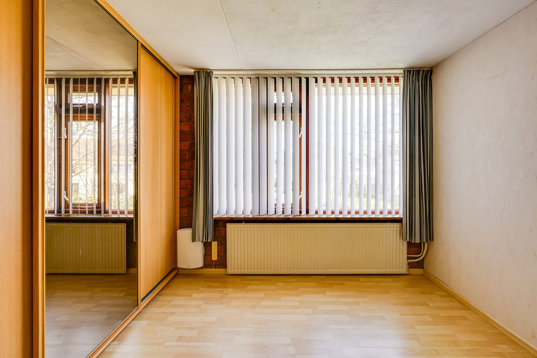 Spacious semi-detached house in a beautiful green environment — 53