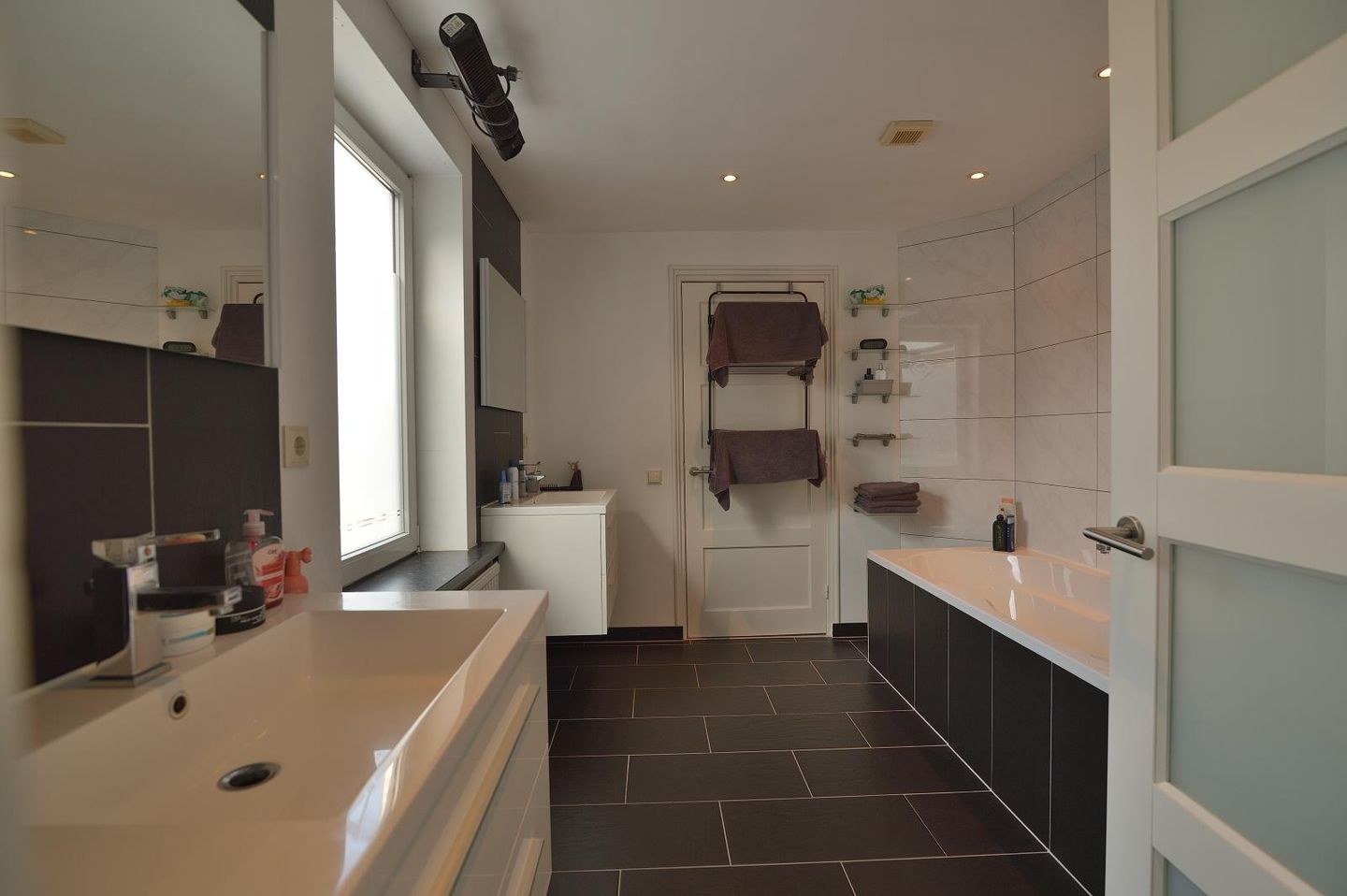 Photo 44 of Schoolstraat 28