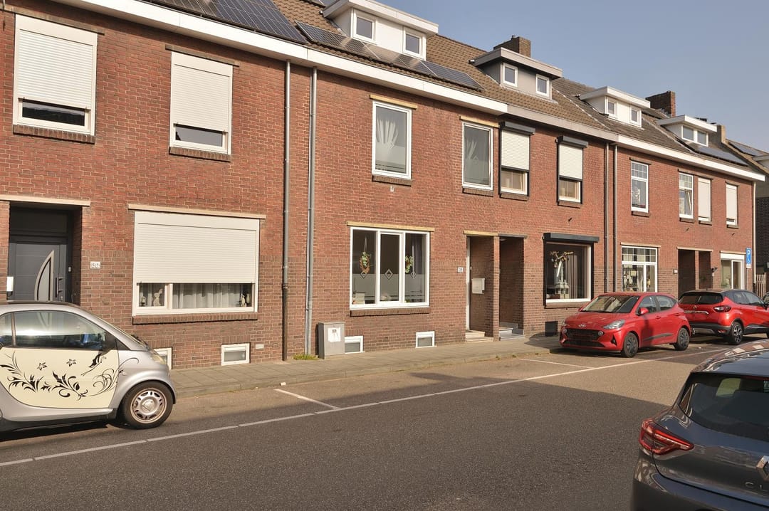 Photo 2 of Schoolstraat 28