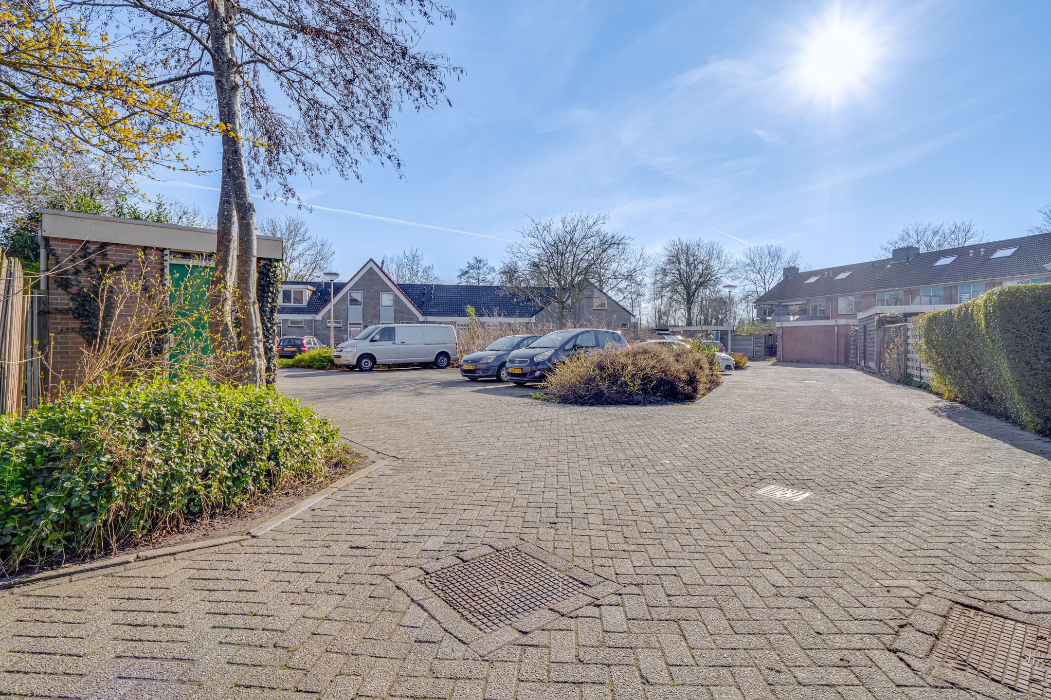 Spacious and Well-Maintained Family Home with 4 Bedrooms and Sunny South-Facing Garden in Zuid-Scharwoude — 33