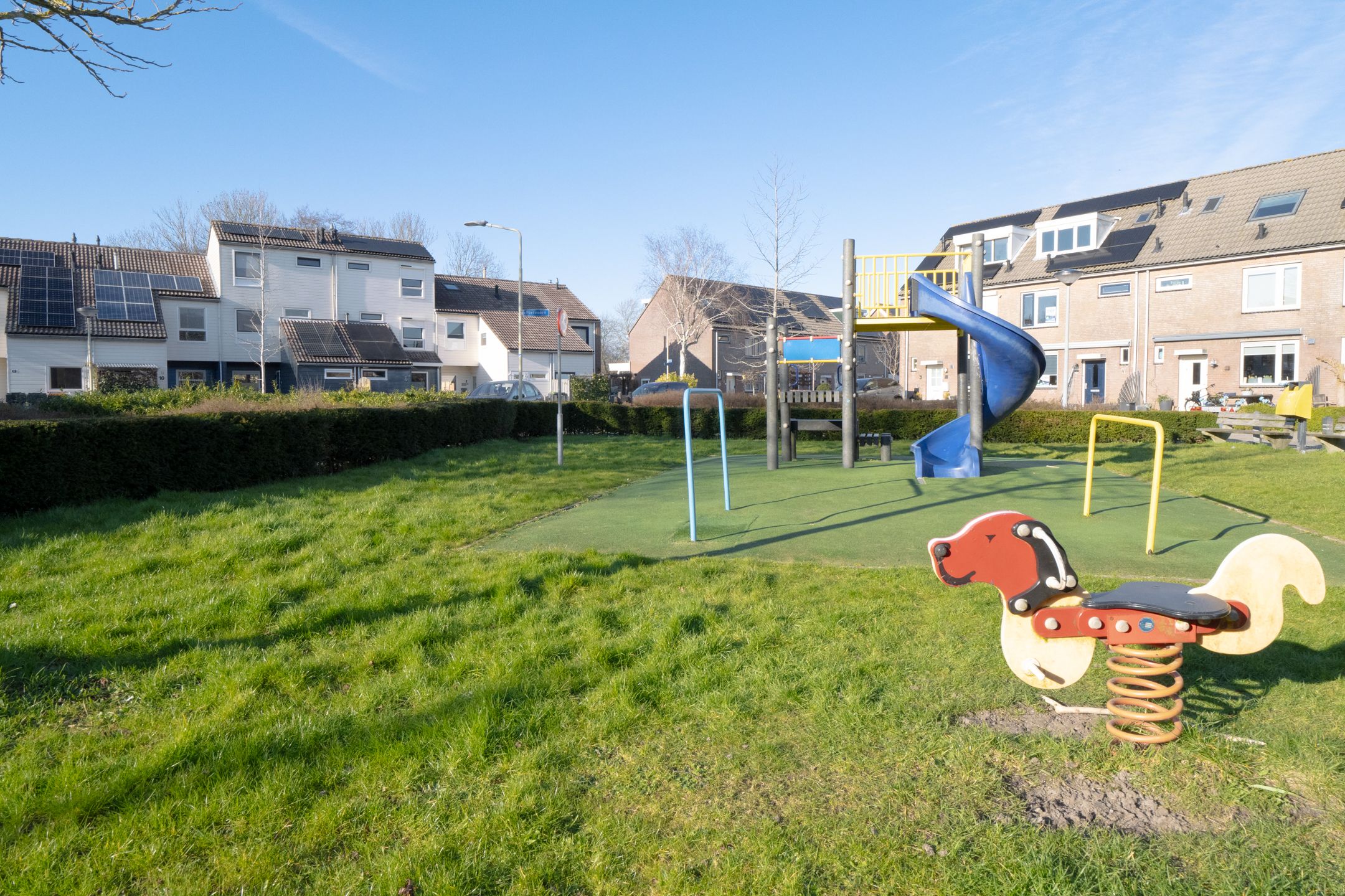 Spacious and Well-Maintained Family Home with 4 Bedrooms and Sunny South-Facing Garden in Zuid-Scharwoude — 36