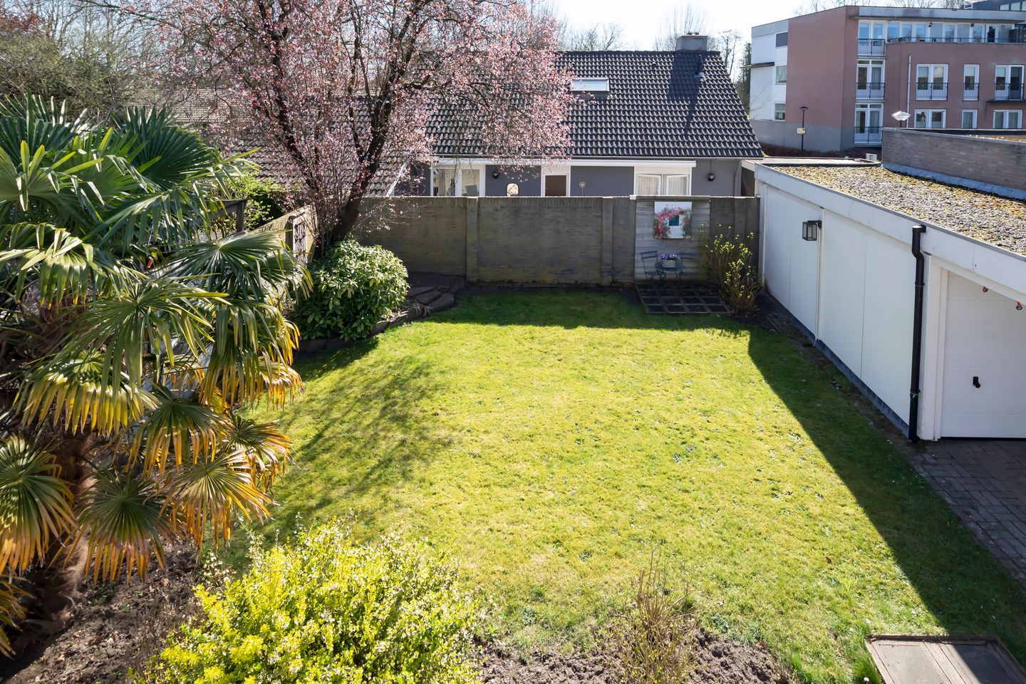 Spacious detached family residence with extensive parking and roof terrace in Oisterwijk Center — 25