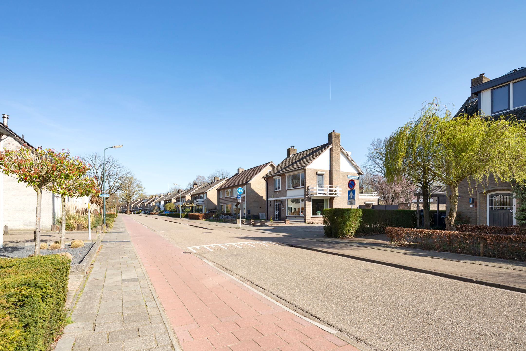 Spacious detached family residence with extensive parking and roof terrace in Oisterwijk Center — 36