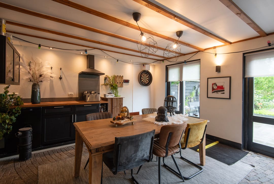 Charming Detached House with Large Outbuilding — 26