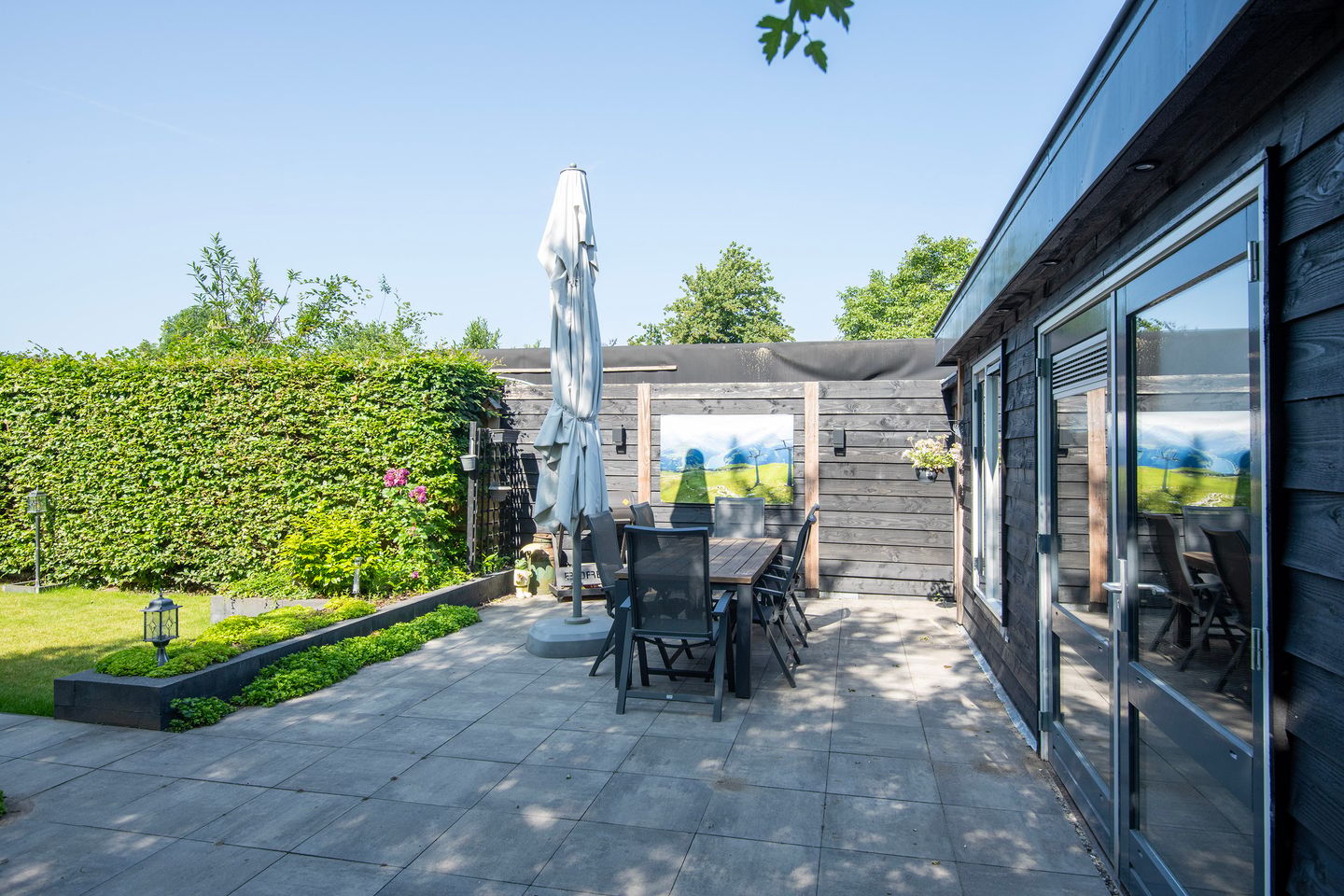 Charming Detached House with Large Outbuilding — 29